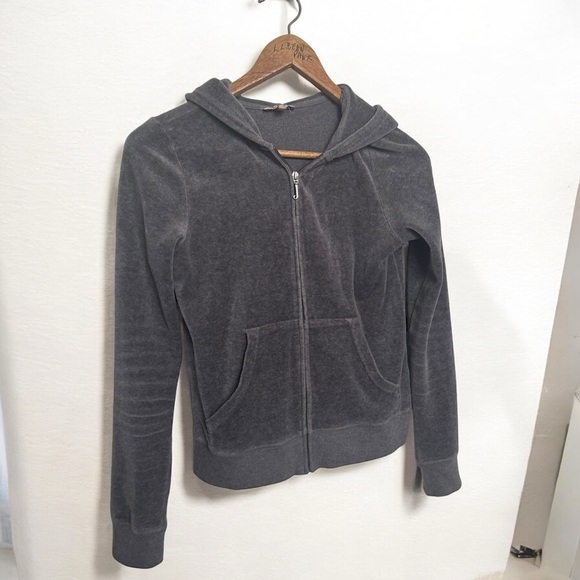 Juicy Couture vintage Gray Velour Hoodie rhinestone and dogs S y2k bling - Picture 1 of 7